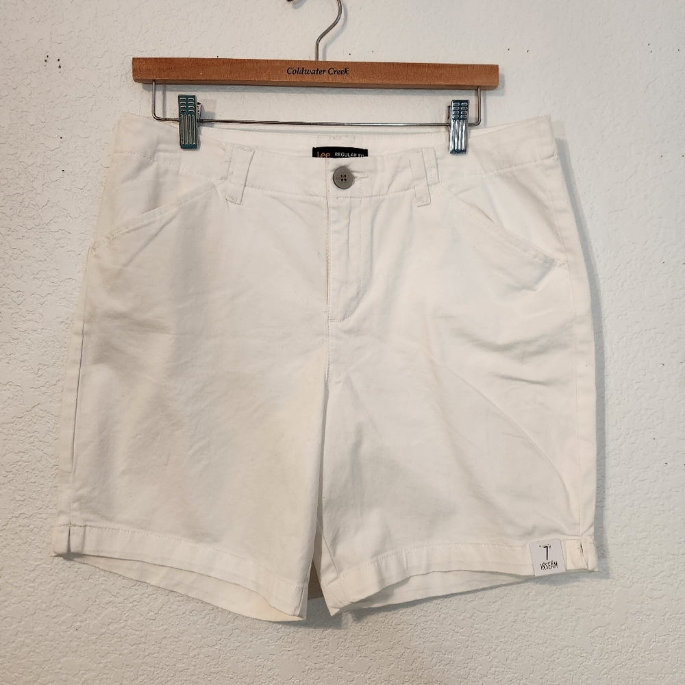 Lee Mid Rise White Casual Shorts, Size Unknown (10 or‎ 12)
